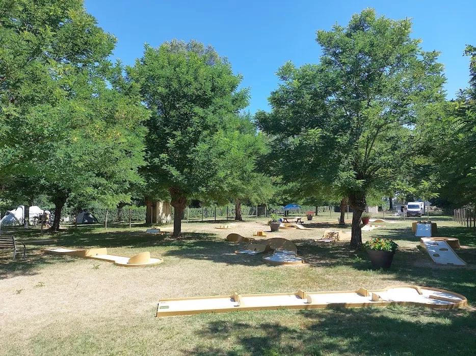 L'isle Aux Moulins Großes Zentrum - Jargeau visuel 1/3 L'isle Aux Moulins Großes Zentrum - Jargeau visuel 1/3