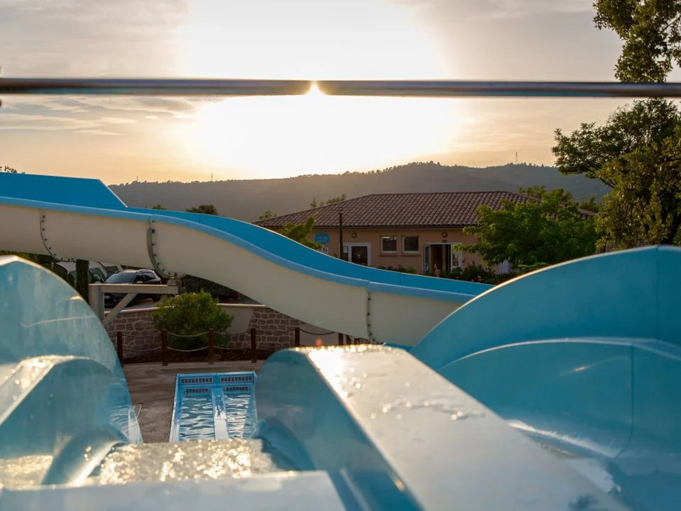 La Pinède Provence-Alpes-Côte d'Azur - Gréoux-les-Bains visuel 5/9 La Pinède Provence-Alpes-Côte d'Azur - Gréoux-les-Bains visuel 5/9