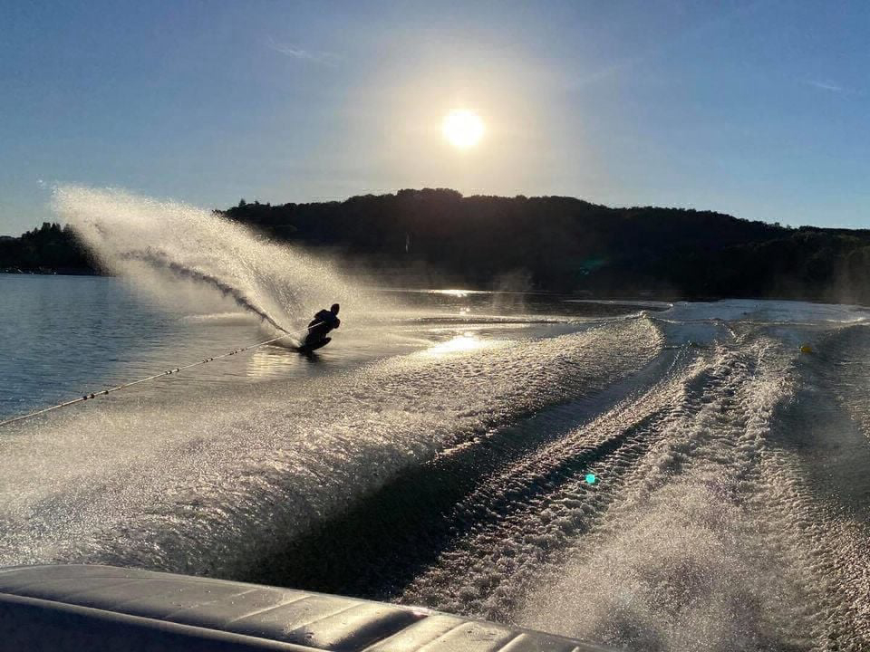 Lac de la Liez Champagner-Ardennen - Peigney visuel 4/9 Lac de la Liez Champagner-Ardennen - Peigney visuel 4/9