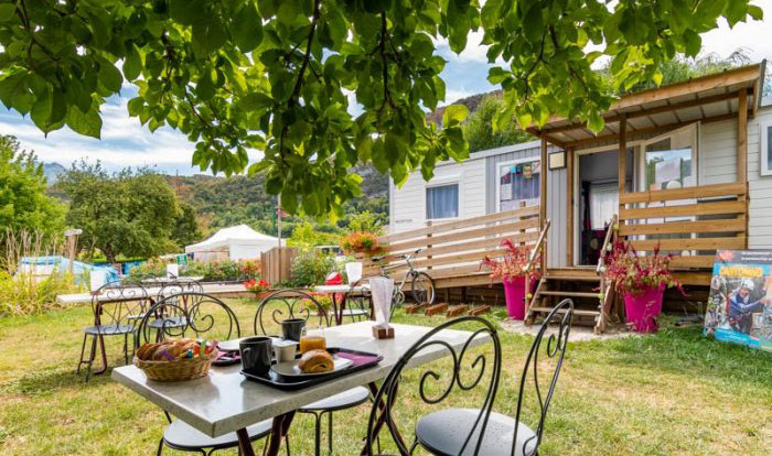 Le Familial Rhône-Alpen - Duingt visuel 2/2 Le Familial Rhône-Alpen - Duingt visuel 2/2