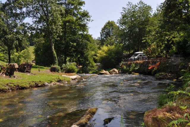 Camping La Vie En Vert - Augirein