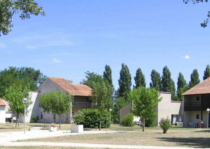 Camping Village de Gites de Bretou - Eymet