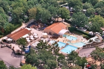 Camping Saint-Laurent-de-la-Prée - 3 - MAGAZINs