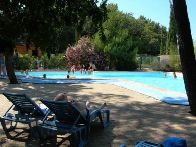 Camping Le Bois des Ecureuils - Domazan